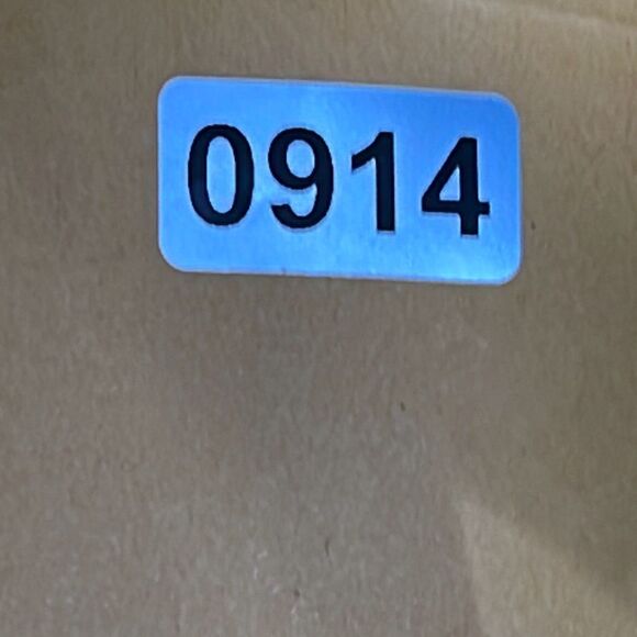 Two pair vintage Avon clip earrings. One silver and one gold colored - Picture 8 of 8